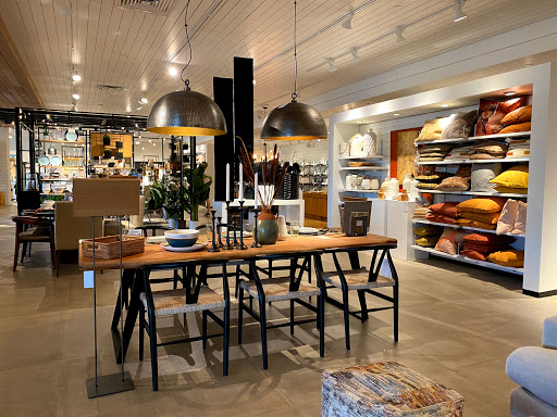 Furniture Store «Crate and Barrel», reviews and photos, 358 San Lorenzo Ave, Coral Gables, FL 33146, USA