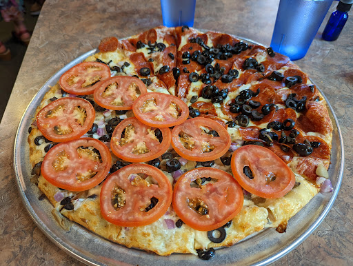 Pizza Restaurant «Roaring Rapids Pizza Company», reviews and photos, 4006 Franklin Blvd, Eugene, OR 97403, USA