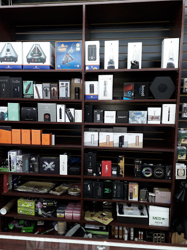 Tobacco Shop «Blue Moon Smoke Shop», reviews and photos, 470 Commonwealth Avenue, Boston, MA 02215, USA