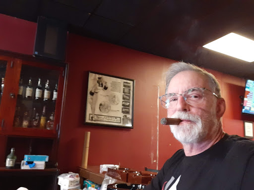 Tobacco Shop «Bowling Green Pipe & Cigar», reviews and photos, 434 E Main Ave, Bowling Green, KY 42101, USA