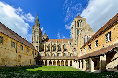 Abbaye de Saint-Pierre-sur-Dives à Saint-Pierre-en-Auge