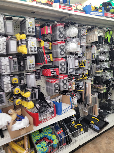 Dollar Store «Dollar Tree», reviews and photos, 410 2nd St Pike, Southampton, PA 18966, USA