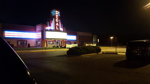 Movie Theater «Regal Cinemas Cross Keys 12», reviews and photos, 151 American Blvd, Turnersville, NJ 08012, USA