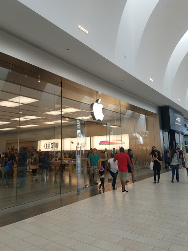 Computer Store «Apple Los Cerritos», reviews and photos, 242 Los Cerritos Center, Cerritos, CA 90703, USA