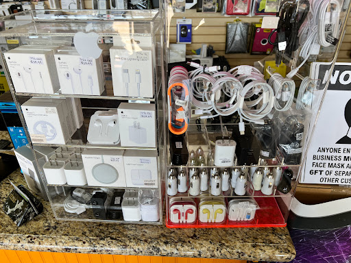 Electronics Repair Shop «Tech Savvy Cell Phone, iPhone, iPad, Computer Repair», reviews and photos, 24224 Northwest Fwy #100, Cypress, TX 77429, USA