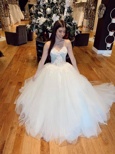 Wedding Store «Boulevard Bride», reviews and photos, 300 Lake St Louis Blvd, Lake St Louis, MO 63367, USA