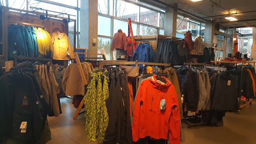 Camping Store «REI», reviews and photos, 1405 NW Johnson St, Portland, OR 97209, USA
