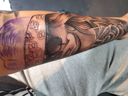 Tattoo Shop «Black Diamond Tattoo», reviews and photos, 412 Lincoln Blvd, Venice, CA 90291, USA