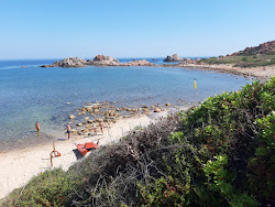 Spiaggia di Cala Canneddi'in fotoğrafı geniş ile birlikte
