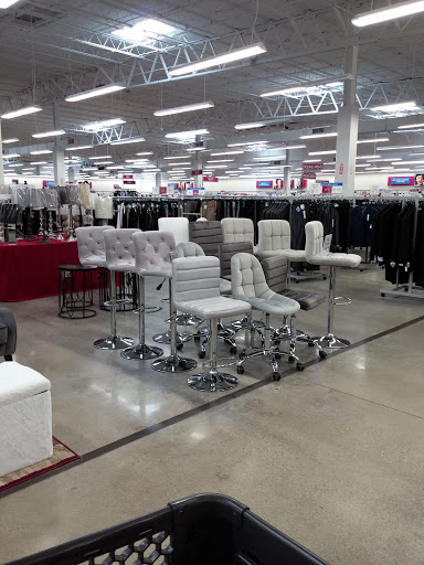 Clothing Store «Burlington Coat Factory», reviews and photos, 290 Turnpike Rd #10, Westborough, MA 01581, USA