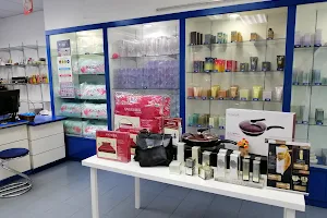 Avon Cosmetics (M) Sdn Bhd@Modish Beauty Centre(Avon Nilai) image