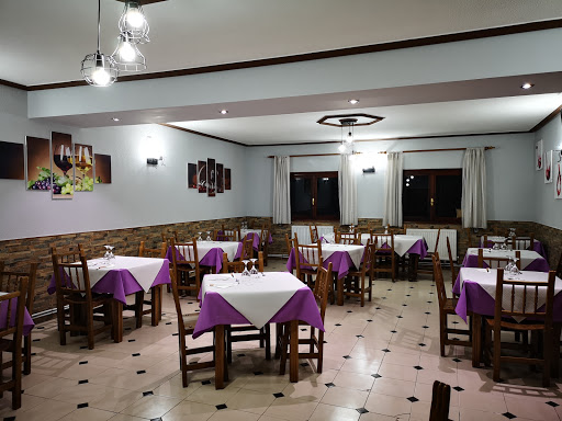 Hostal-Restaurante Los Pinos en Robleda