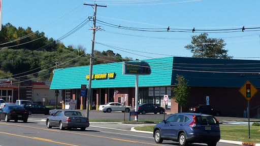 Tire Shop «Mavis Discount Tire», reviews and photos, 134 Water St, Newton, NJ 07860, USA