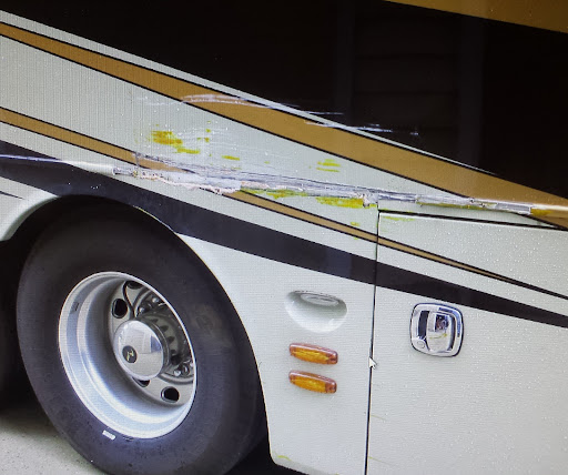 RV Repair Shop «HIGH CLASS BODY SHOP», reviews and photos, 23020 I-45, Spring, TX 77373, USA