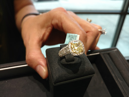 Jeweler «Lewis Jewelers - Clear Lake», reviews and photos, 19335 Gulf Fwy #4, Webster, TX 77598, USA