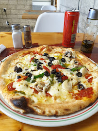 Plats et boissons du Pizzeria Presto Pizza à Le Lude - n°4