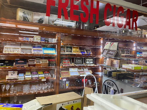 Liquor Store «World Liquor & Tobacco», reviews and photos, 805 E 6th St, Austin, TX 78702, USA