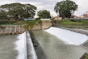 Pesayangan Dam image