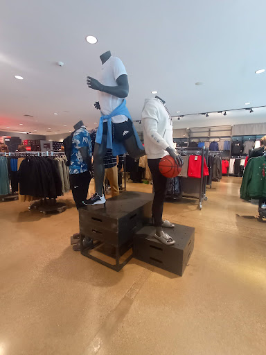 Clothing Store «Nike Factory Store», reviews and photos, 917 Lighthouse Pl, Michigan City, IN 46360, USA