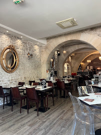 Atmosphère du Restaurant italien Villa Roma à Nîmes - n°1