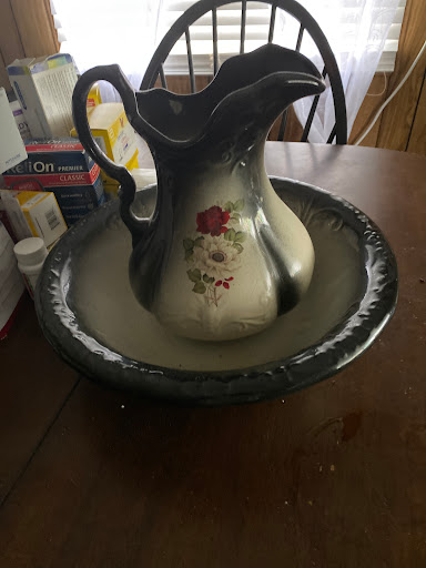 Antique Store «Eagles Nest Pawn Shop», reviews and photos, 149 North Rd # C, East Windsor, CT 06088, USA