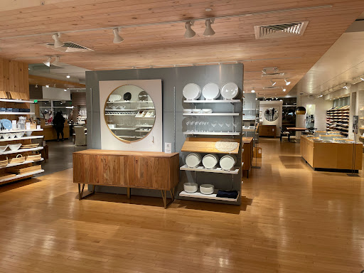 Furniture Store «Crate and Barrel», reviews and photos, 11800 W Broad St, Richmond, VA 23233, USA