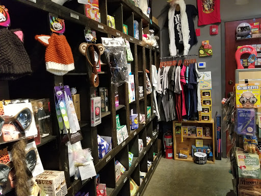 Gift Shop «Off the Wagon Shop», reviews and photos, 152 E Main St, Kent, OH 44240, USA