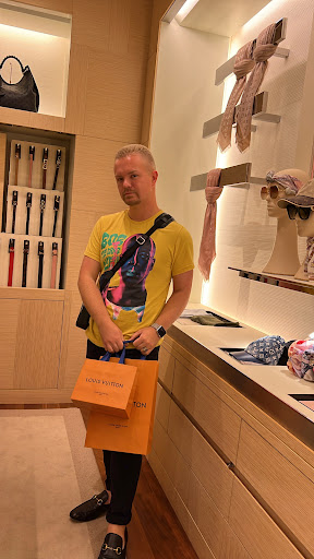 Department Store «Saks Fifth Avenue», reviews and photos, 26100 Cedar Rd, Beachwood, OH 44122, USA