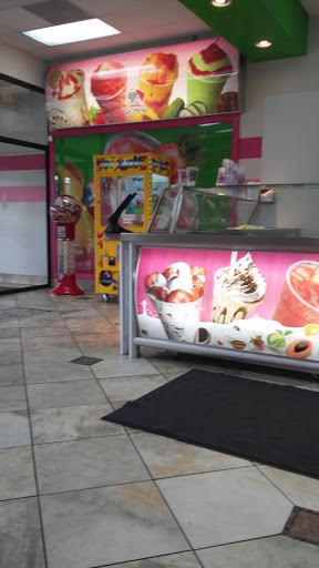 Ice Cream Shop «La Michoacana», reviews and photos, 559 N McLean Blvd, Elgin, IL 60123, USA