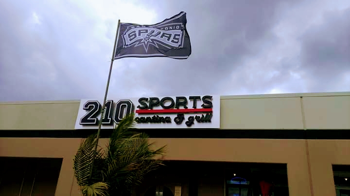 210 Sports Cantina & Grill
