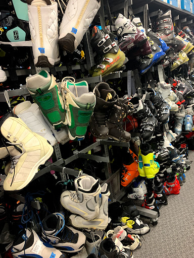 Sporting Goods Store «Play It Again Sports», reviews and photos, 1004 Lancaster Ave, Berwyn, PA 19312, USA