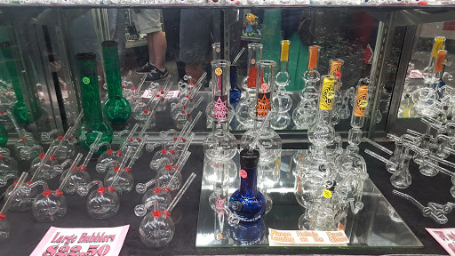 Tobacco Shop «Paraphernalia Boutique - Smoke Shop / Head Shop», reviews and photos, 4234 W Dunlap Ave, Phoenix, AZ 85051, USA