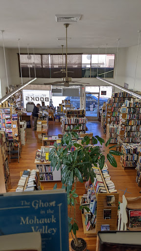 Used Book Store «Winston Smith Books», reviews and photos, 933 Lincoln Way, Auburn, CA 95603, USA