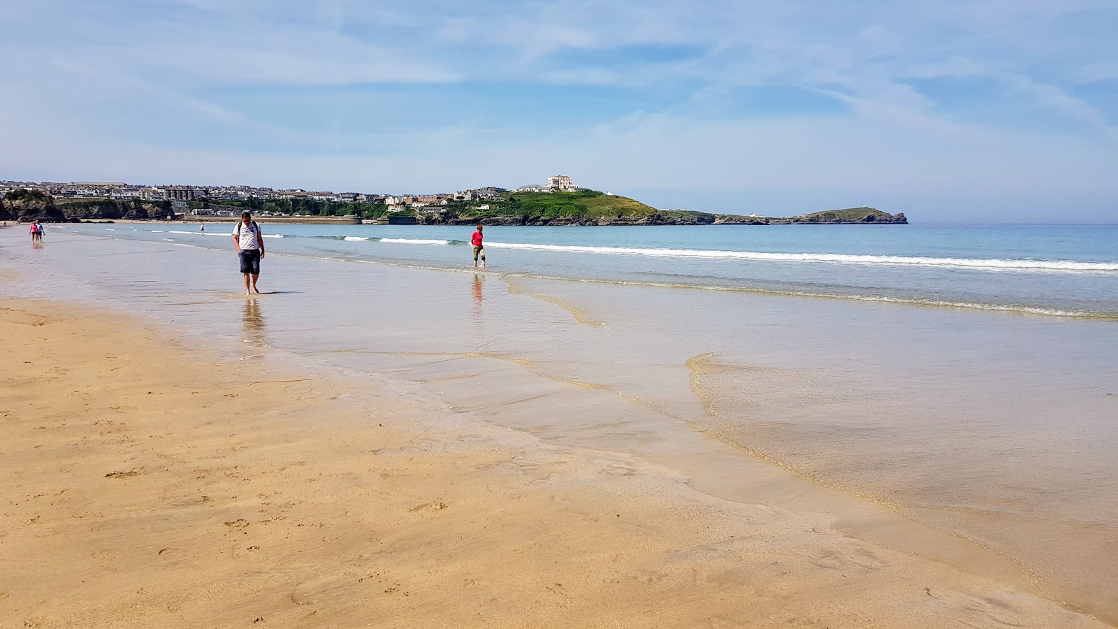 Photo of Newquay beach with very clean level of cleanliness