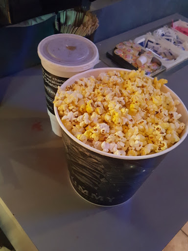 Movie Theater «Regal Cinemas Continental 10 & RPX», reviews and photos, 3635 S Monaco Pkwy, Denver, CO 80222, USA