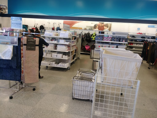Clothing Store «Ross Dress for Less», reviews and photos, 2483 Naglee Rd, Tracy, CA 95304, USA