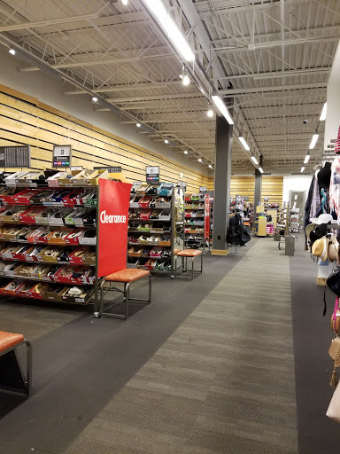 Shoe Store «DSW Designer Shoe Warehouse», reviews and photos, 1885 County Rd D E, Maplewood, MN 55109, USA