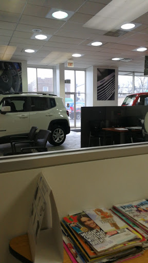 Car Dealer «South Chicago Dodge Chrysler Jeep», reviews and photos, 7340 S Western Ave, Chicago, IL 60636, USA