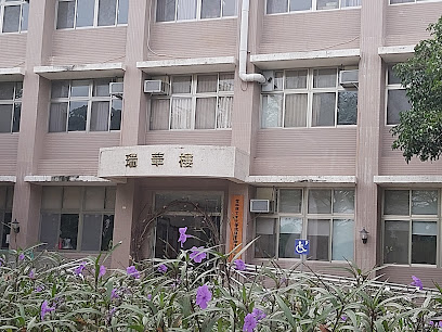 Jiaoyubuyongxuxiaoyuan_yunlinxianhuadefushiyangaoji High School