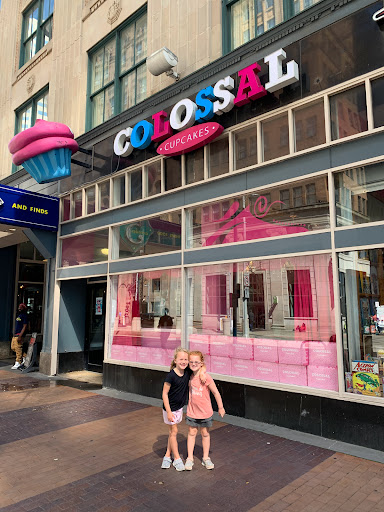 Bakery «Colossal Cupcakes», reviews and photos, 528 Euclid Ave, Cleveland, OH 44114, USA