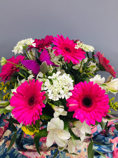 Florist «Rogers Park Florist», reviews and photos, 1415 W Morse Ave, Chicago, IL 60626, USA