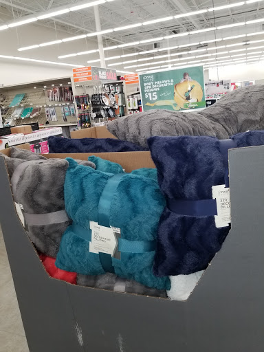 Shopping Mall «Seaview Square Shopping Center», reviews and photos, 1000 NJ-66, Ocean Township, NJ 07712, USA