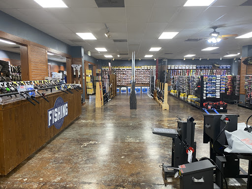 Sporting Goods Store «Bowie Outfitters», reviews and photos, 8630 Perkins Rd, Baton Rouge, LA 70810, USA