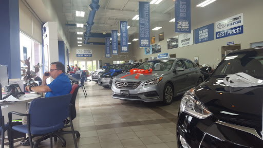 Hyundai Dealer «Crestmont Hyundai», reviews and photos, 2961 Center Rd, Brunswick, OH 44212, USA