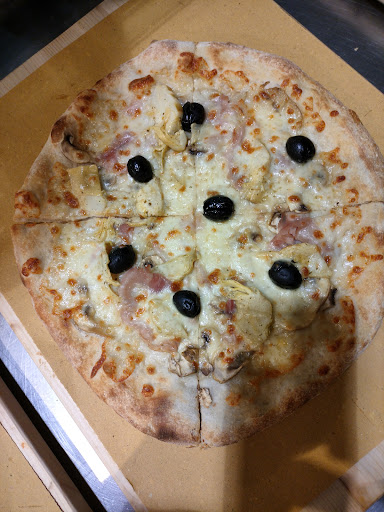 Mezza Via Pizzeria Panineria in Loro Piceno, Provincia di Macerata