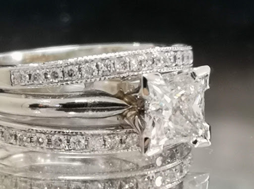 Jewelry Store «Kay Jewelers», reviews and photos, 3465 Lowery Pkwy #107, Fultondale, AL 35068, USA