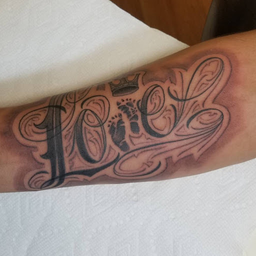 Tattoo Shop «Golden Anchor Tattoo», reviews and photos, 3356 Chamblee Tucker Rd A, Atlanta, GA 30341, USA