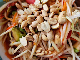 ร้านอาหารตามสั่งผู้ชายขายกับข้าว