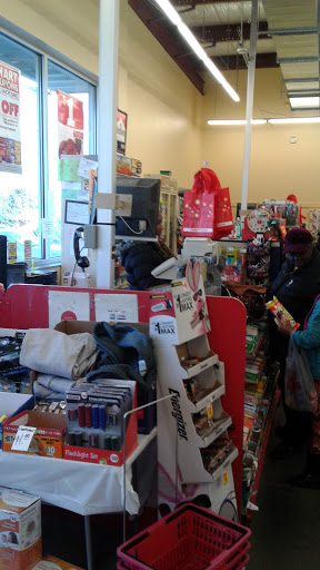 Dollar Store «FAMILY DOLLAR», reviews and photos, 2101 Randleman Rd, Greensboro, NC 27406, USA