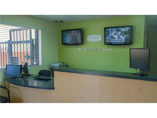 Storage Facility «Extra Space Storage», reviews and photos, 8540 Cedros Ave, Panorama City, CA 91402, USA